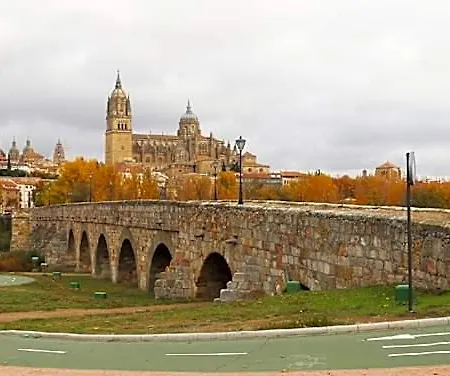 Turistico Puente P4 2-a * Salamanque